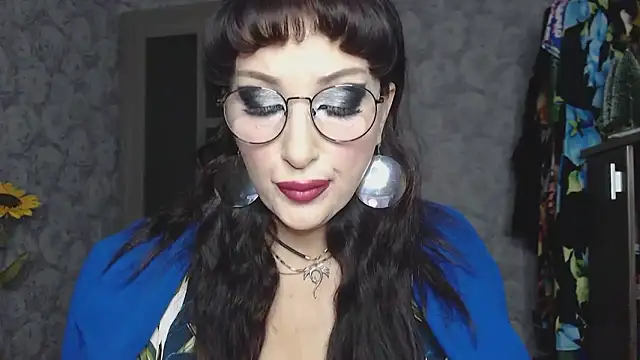 Snapshot of Aziza1 chatting on September 30, 2:56 pm Aziza1 online show from September 30, 2:56 pm