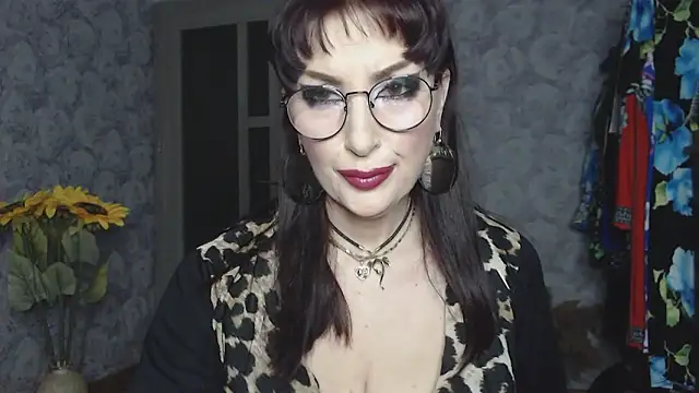 Aziza1 online show from April 18, 7:18 pm