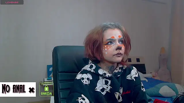 Snapshot of Dark__Elf chatting on November 19, 10:43 pm Dark Elf online show from November 19, 10:43 pm