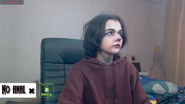 Snapshot of Dark__Elf chatting on November 11, 10:15 pm Dark Elf online show from November 11, 10:15 pm