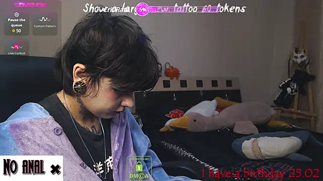 Snapshot of Dark__Elf chatting on February 21, 10:15 pm Dark Elf online show from February 21, 10:15 pm