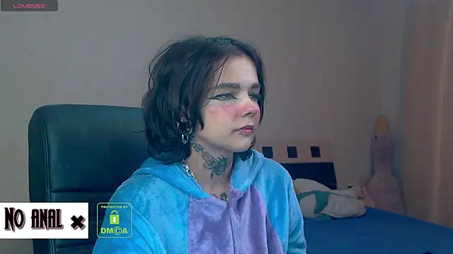 Snapshot of Dark__Elf chatting on October 22, 9:57 pm Dark Elf online show from October 22, 9:57 pm