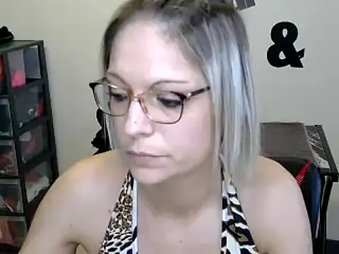 alixfeeling online show from December 2, 2:47 pm