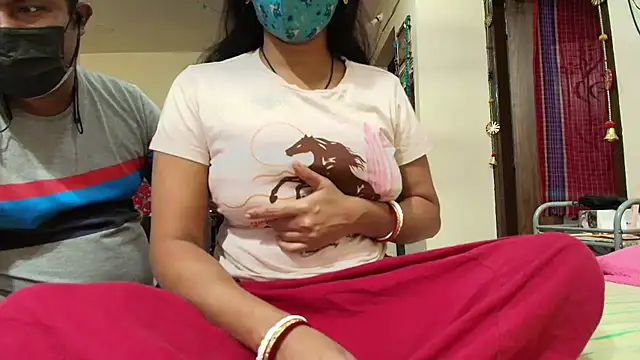 Elina Raj online show from February 22, 7:33 am