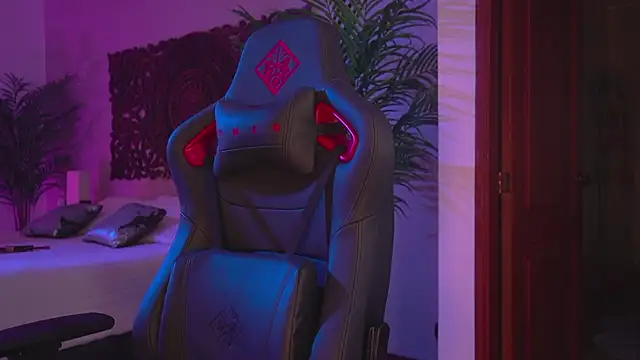 Snapshot of ambarEvans chatting on March 21, 11:12 pm ambarEvans online show from March 21, 11:12 pm