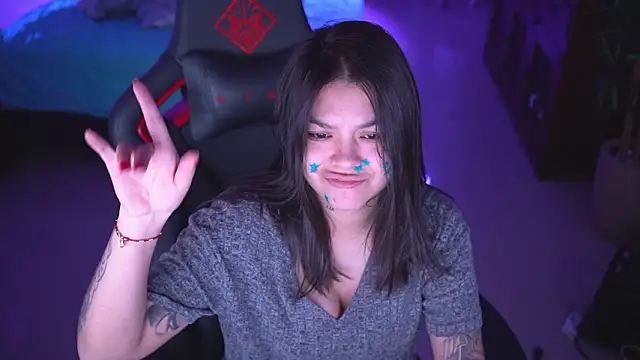 ambarEvans online show from February 22, 1:30 am