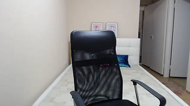 AnnaSweet18 online show from October 27, 6:53 pm