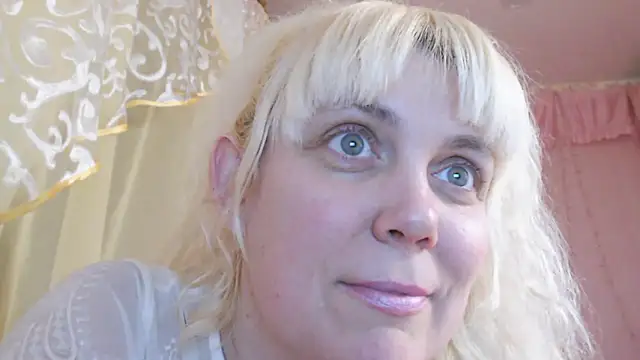 SunnySylvia online show from January 7, 4:27 pm