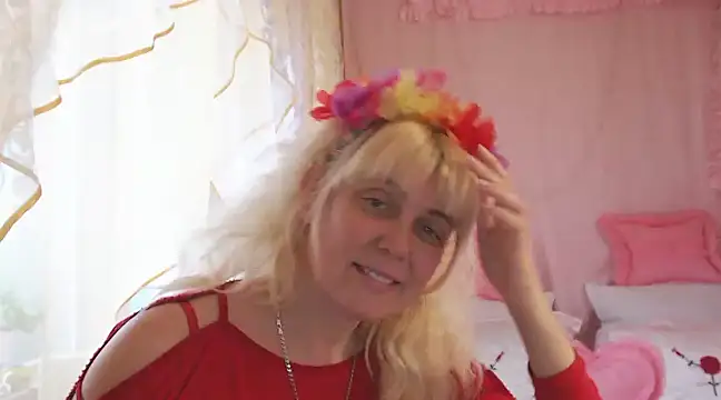 SunnySylvia online show from February 8, 5:39 pm