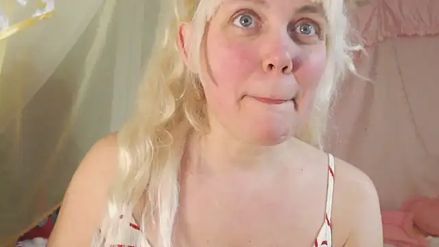 SunnySylvia online show from February 16, 5:22 pm