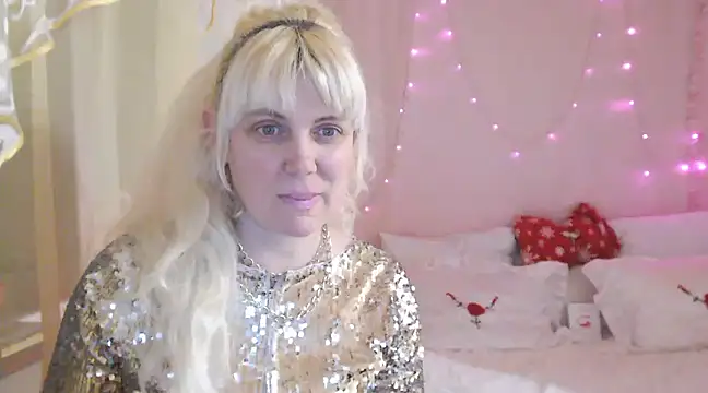 SunnySylvia online show from January 27, 4:01 pm