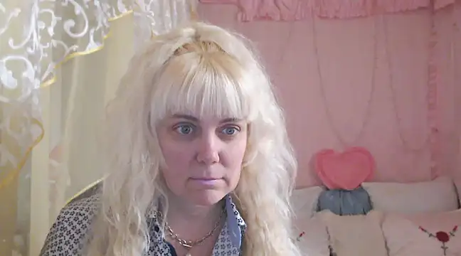 SunnySylvia online show from January 4, 4:33 am