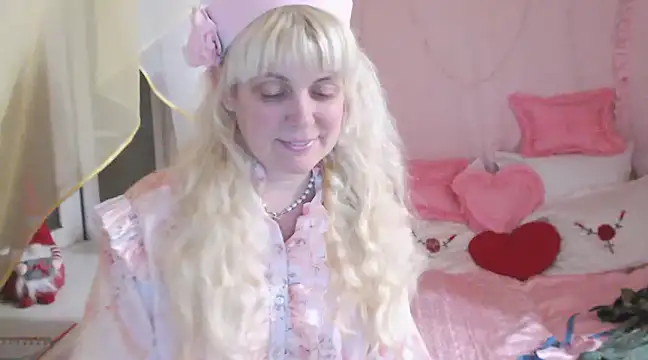 SunnySylvia online show from February 18, 5:09 pm