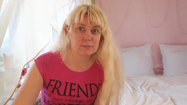 SunnySylvia online show from January 16, 7:01 am