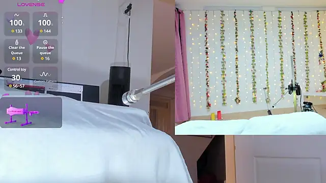 Snapshot of Alessandra_Smith chatting on February 8, 7:59 pm Alessandra Smith online show from February 8, 7:59 pm