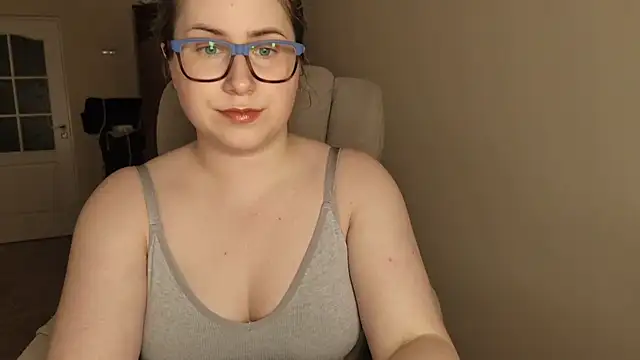 SeasonalSomeone online show from August 7, 10:38 pm