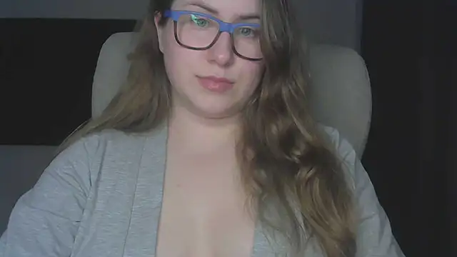 SeasonalSomeone online show from March 9, 9:40 pm