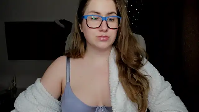 SeasonalSomeone online show from December 18, 11:41 pm