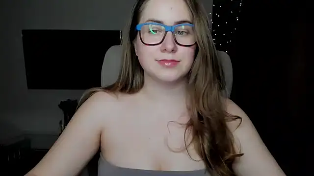 Snapshot of SeasonalSomeone chatting on November 7, 10:46 pm SeasonalSomeone online show from November 7, 10:46 pm