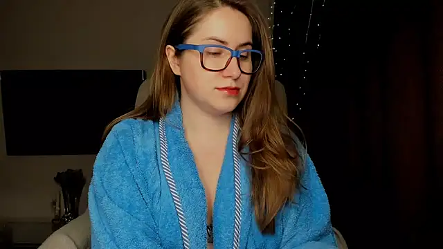 Snapshot of SeasonalSomeone chatting on November 19, 8:20 pm SeasonalSomeone online show from November 19, 8:20 pm