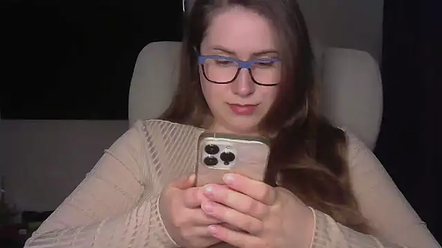 SeasonalSomeone online show from March 15, 11:34 pm