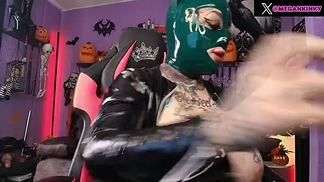 Snapshot of fetishkinkymeganx chatting on October 7, 5:03 pm fetishkinkymeganx online show from October 7, 5:03 pm
