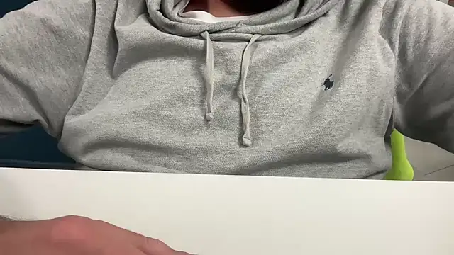 yodaModel1 online show from December 19, 1:29 pm