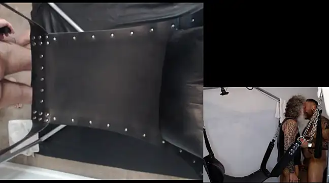 Snapshot of njdbear chatting on January 5, 10:19 pm njdbear online show from January 5, 10:19 pm