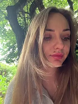Snapshot of Night_dreams chatting on July 15, 9:38 am Night dreams online show from July 15, 9:38 am