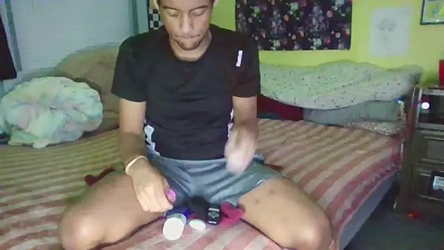 Snapshot of LordSpunFun chatting on December 27, 3:09 am LordSpunFun online show from December 27, 3:09 am