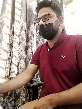 Snapshot of hotindianstud chatting on February 23, 4:39 am hotindianstud online show from February 23, 4:39 am