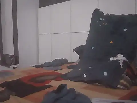 Snapshot of hotindianstud chatting on February 20, 6:46 pm hotindianstud online show from February 20, 6:46 pm