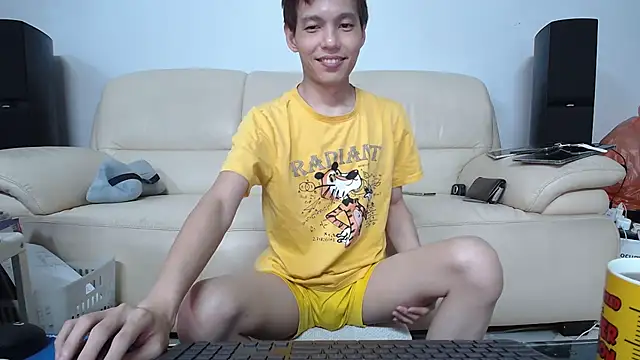 Snapshot of andrewooi chatting on July 12, 12:50 pm andrewooi online show from July 12, 12:50 pm