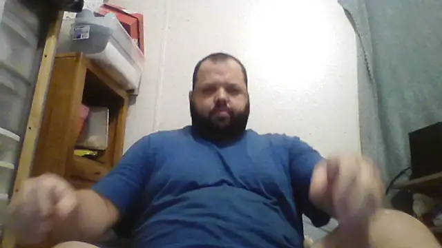 Strongbutgentle36 online show from February 26, 4:19 am