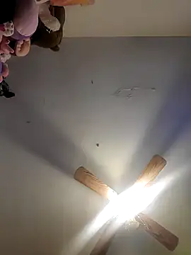 MaddyC6992 online show from December 18, 4:38 pm