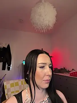 Trixie-Tainted online show from December 20, 4:32 pm