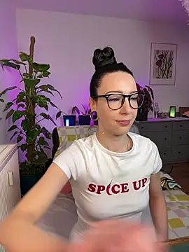 Trixie-Tainted online show from March 17, 11:00 am