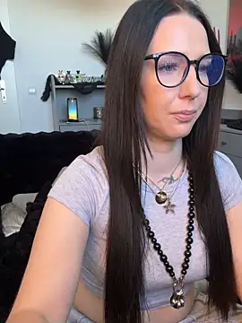 Trixie-Tainted online show from April 8, 2:18 pm