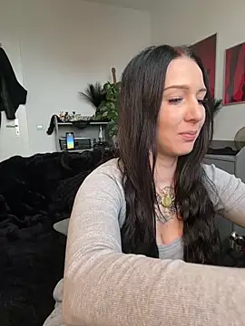 Trixie-Tainted online show from April 13, 3:49 pm