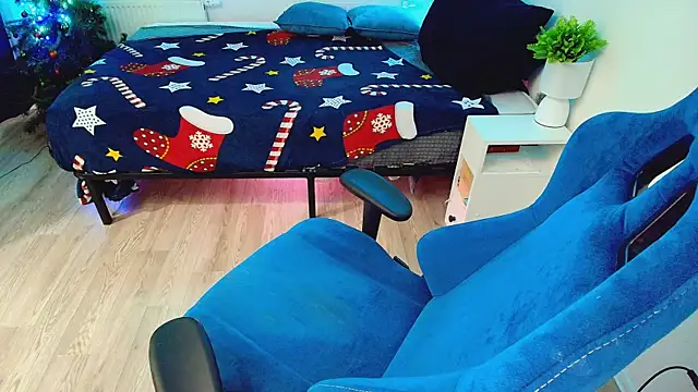 CranberryHot online show from February 15, 8:24 am