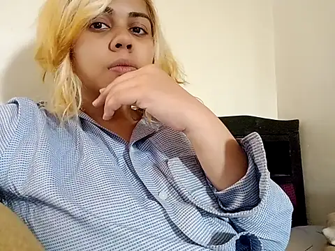 Nainagupta7890 online show from November 9, 12:20 pm