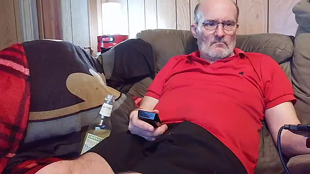 Snapshot of snickers1 chatting on July 17, 2:25 pm snickers1 online show from July 17, 2:25 pm