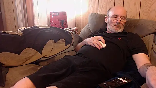 snickers1 online show from March 8, 1:36 pm