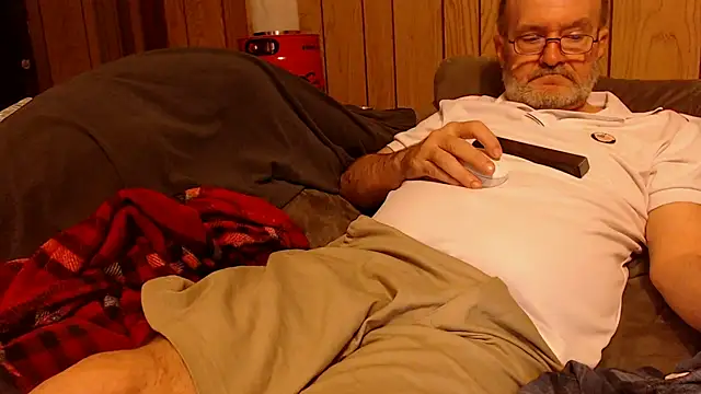 snickers1 online show from April 10, 10:33 am