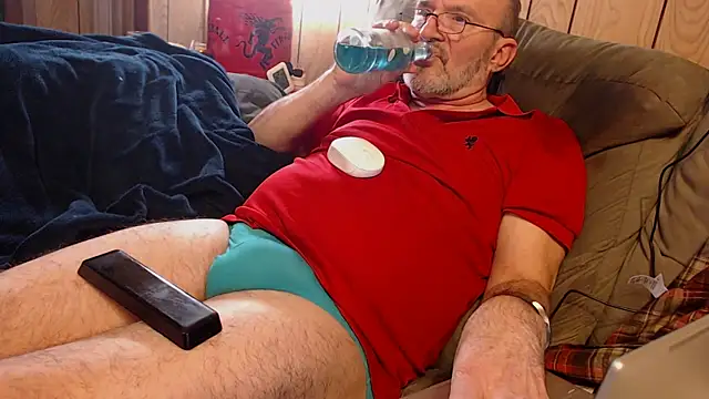 Snapshot of snickers1 chatting on December 14, 2:55 pm snickers1 online show from December 14, 2:55 pm