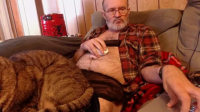 Snapshot of snickers1 chatting on February 26, 7:14 pm snickers1 online show from February 26, 7:14 pm