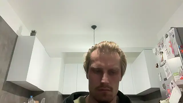 fmodel online show from January 4, 4:43 pm