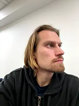 fmodel online show from January 9, 1:29 pm