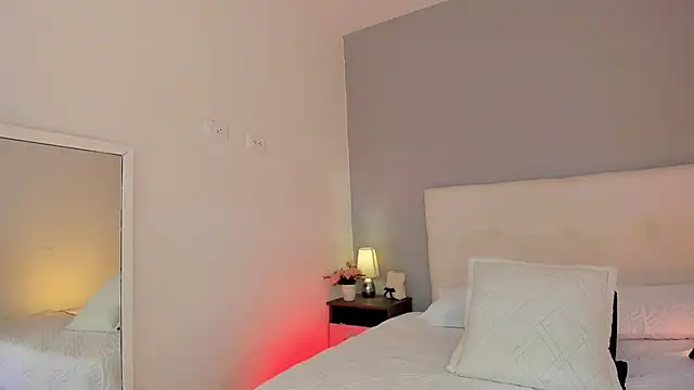 NataliaBuiles online show from November 18, 6:22 pm