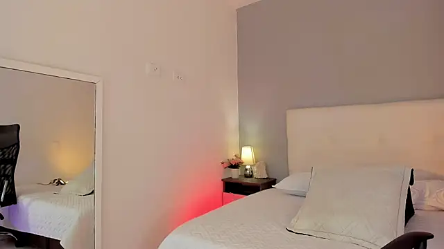 NataliaBuiles online show from November 30, 6:09 pm